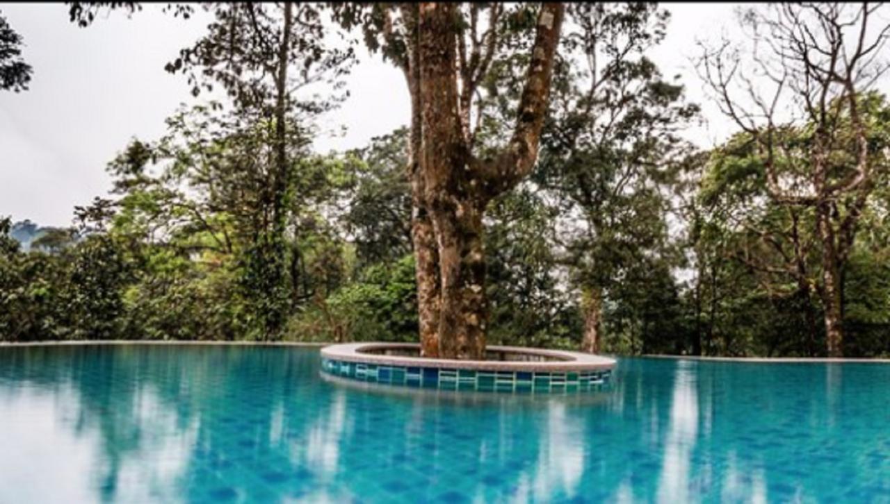 Elixir Hills Suites Resort And Spa Munnar Exteriör bild