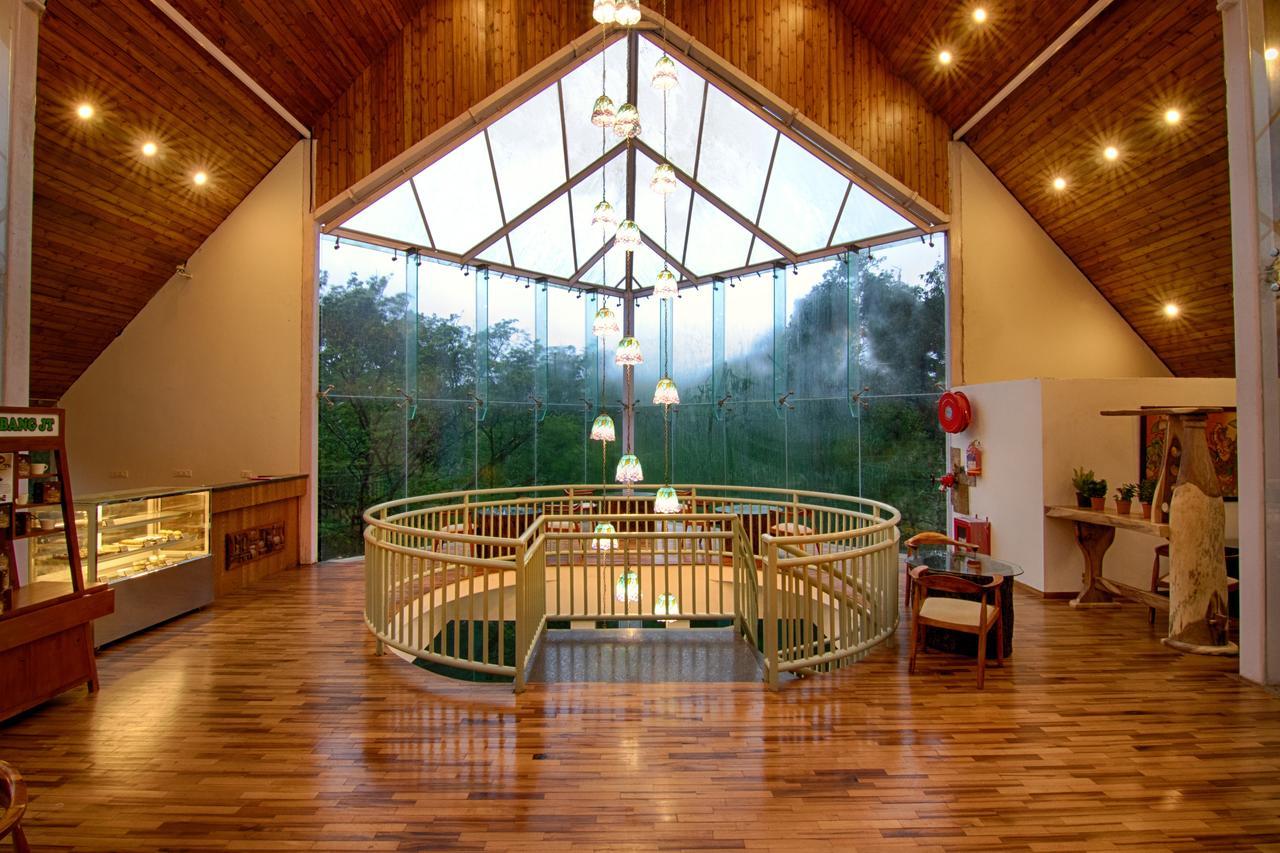 Elixir Hills Suites Resort And Spa Munnar Exteriör bild